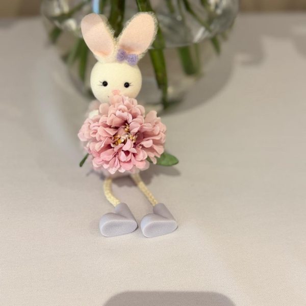 Light pink flower easter bunny